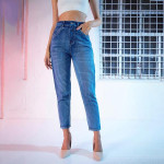 Women Blue Pure Cotton Relaxed Fit High-Rise Clean Look Cropped Jeans